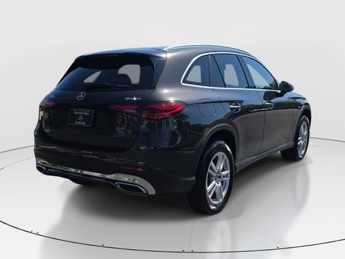 Used 2023 Mercedes-Benz GLC 300 4MATIC image 5