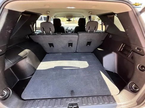 Used 2018 Chevrolet Equinox LT FWD image 12