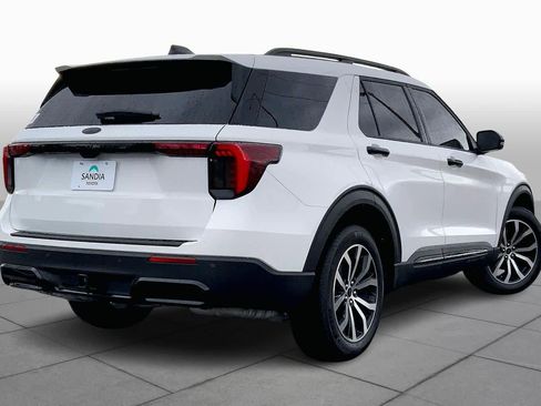 Used 2025 Ford Explorer ST-Line image 12