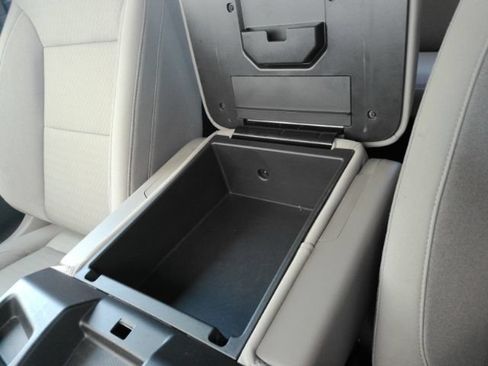 Used 2025 Chevrolet Silverado 1500 LT RWD image 44