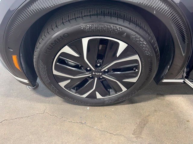 Used 2023 Kia EV6 Wind w/ Wind Technology Package RWD image 30
