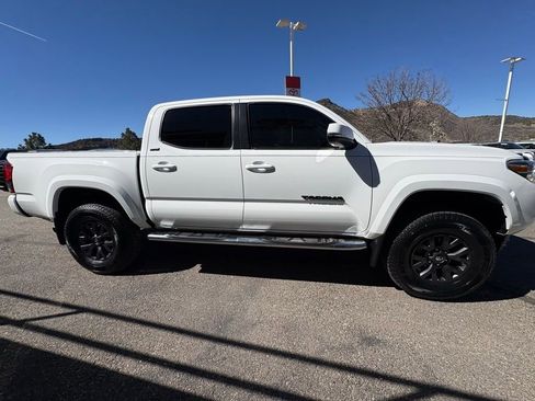 Certified 2022 Toyota Tacoma SR5 w/ Technology Package image 10