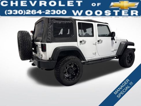 Used 2012 Jeep Wrangler Unlimited Rubicon w/ Max Tow Pkg image 6
