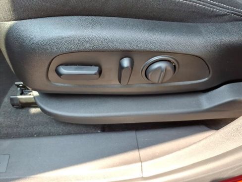 Used 2024 GMC Terrain SLE w/ Driver Convenience Package AWD/4WD image 24