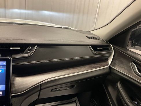 Used 2021 Jeep Grand Cherokee L Limited image 28