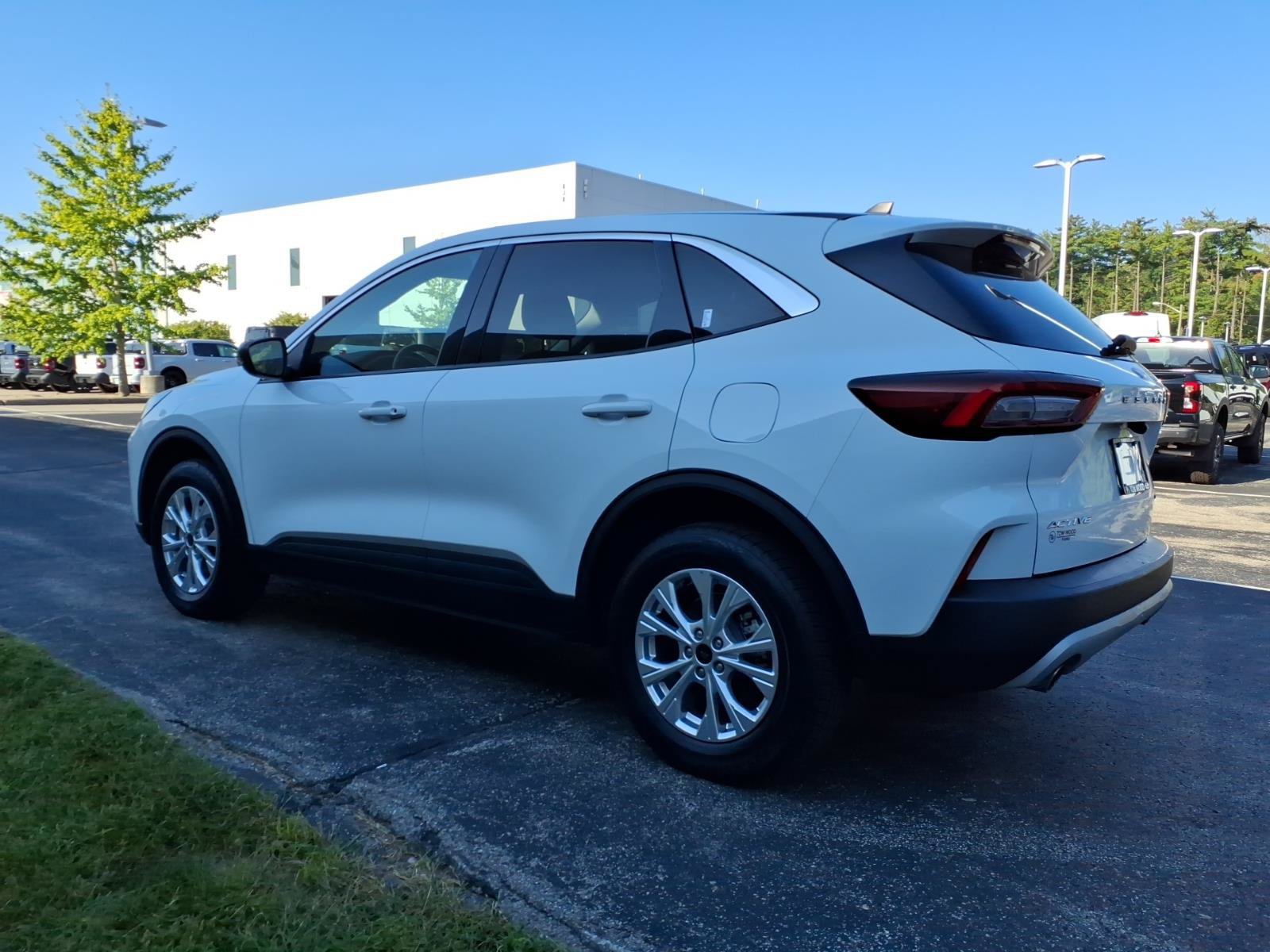 Used 2024 Ford Escape Active AWD/4WD image 7