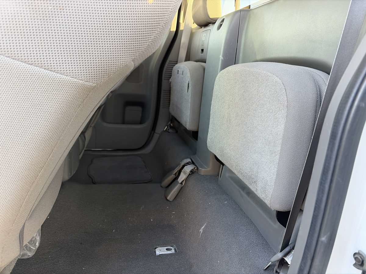 Used 2008 Nissan Frontier SE RWD image 4