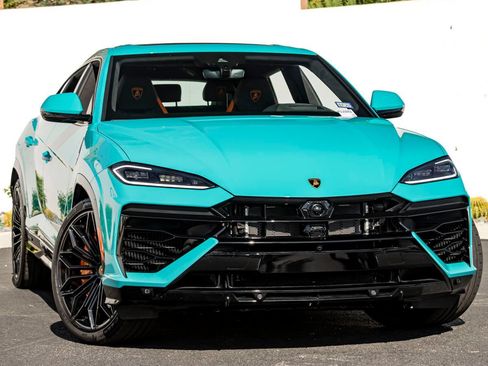 Used 2025 Lamborghini Urus SE AWD/4WD image 4