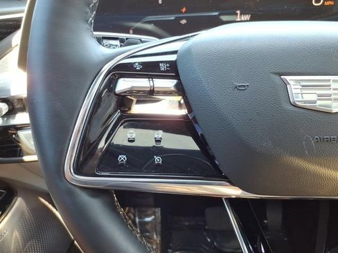 Used 2023 Cadillac Lyriq 2WD image 34