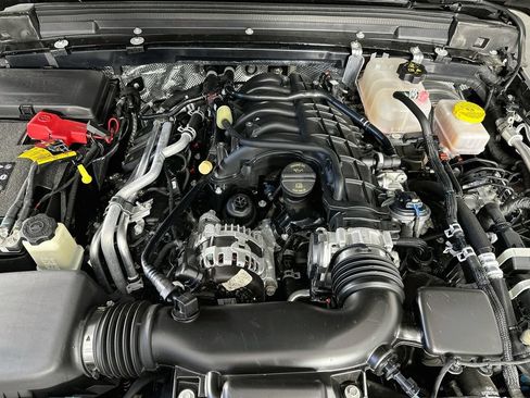 Used 2024 Jeep Wrangler Sport AWD/4WD image 32