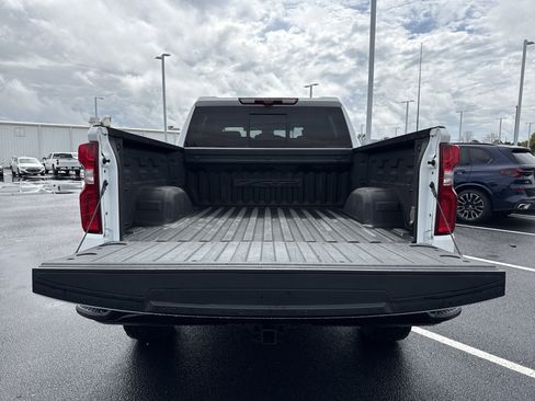 Used 2024 Chevrolet Silverado 1500 ZR2 w/ Technology Package image 31