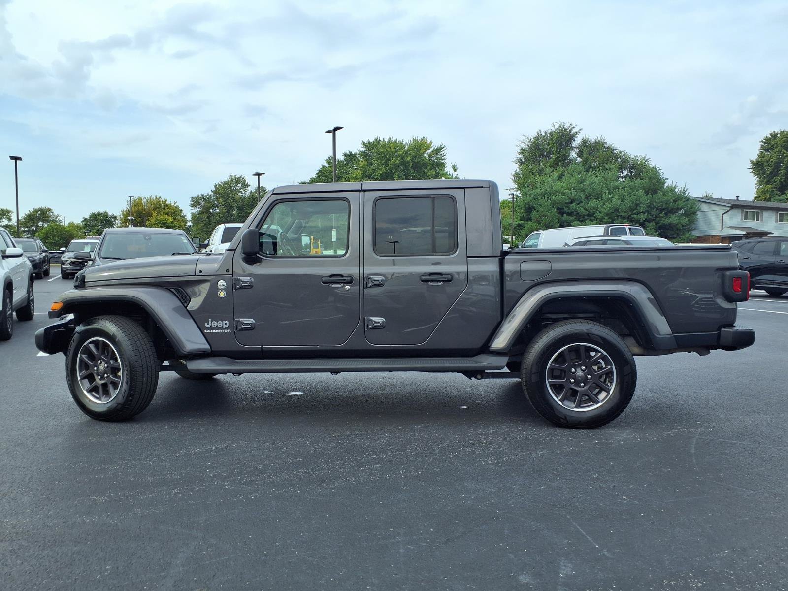 Used 2022 Jeep Gladiator Overland w/ Popular Equipment Package AWD/4WD image 32