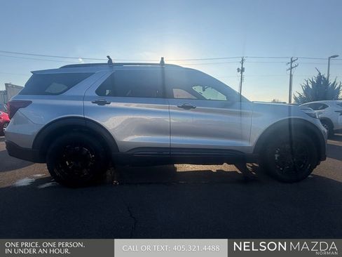 Used 2020 Ford Explorer ST w/ Premium Technology Package image 5