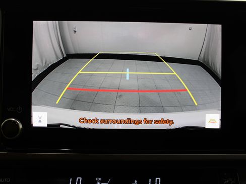 Used 2025 Toyota Camry SE FWD image 35