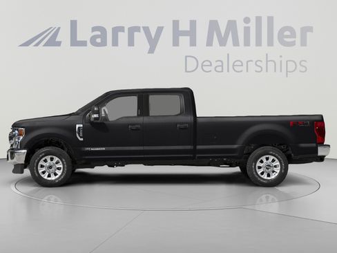 Used 2021 Ford F350 XLT w/ XLT Premium Package AWD/4WD image 3
