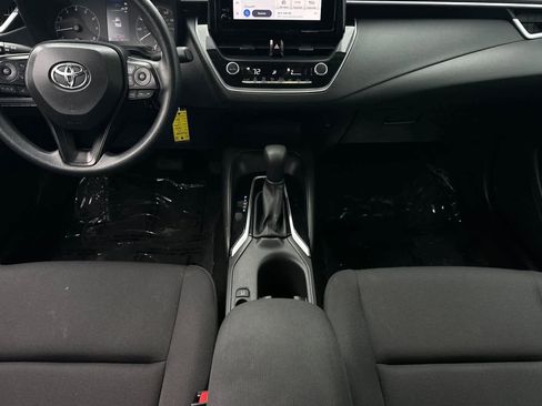 Used 2023 Toyota Corolla LE image 4