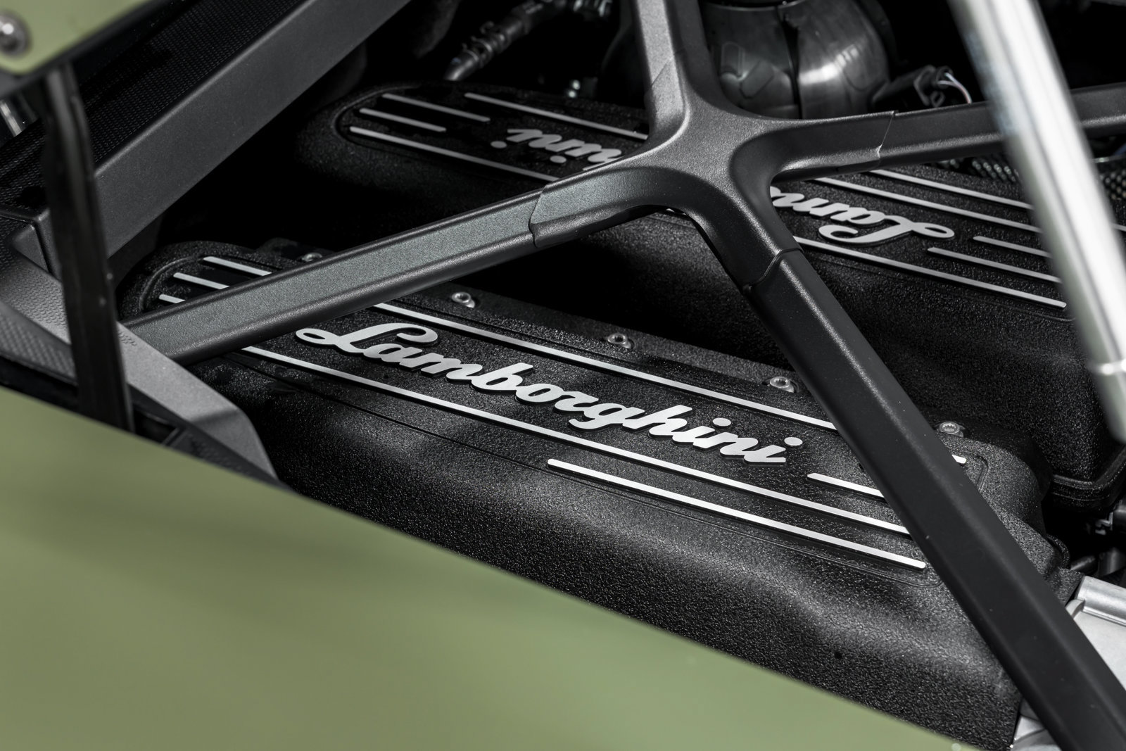 Used 2022 Lamborghini Huracan EVO RWD image 57