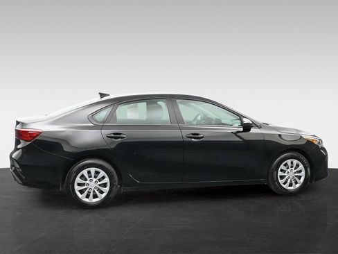 Used 2024 Kia Forte LX FWD image 5