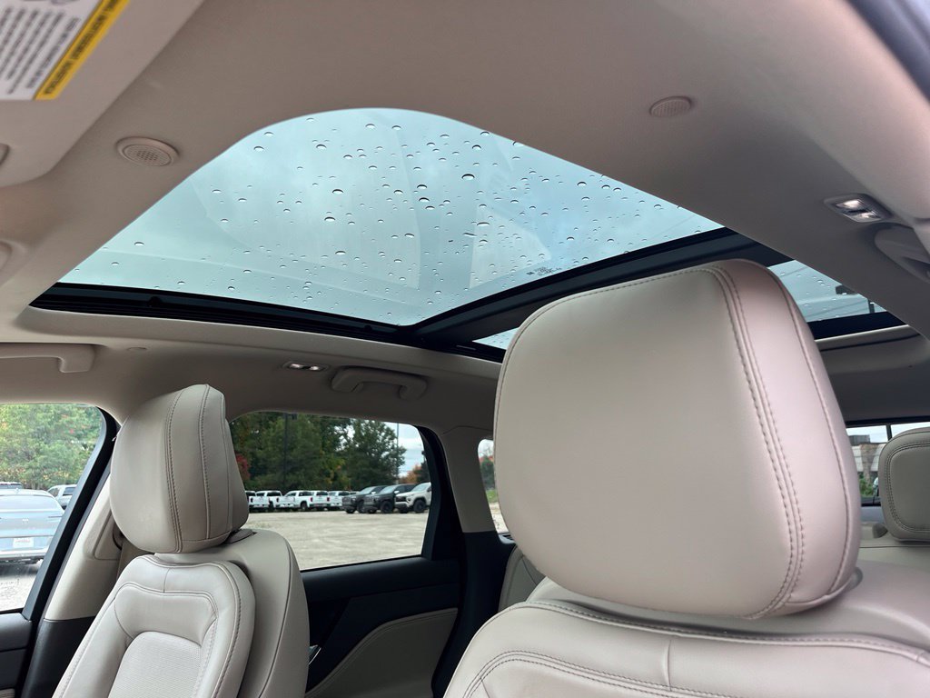 Used 2020 Lincoln Corsair AWD w/ Premium Package image 20