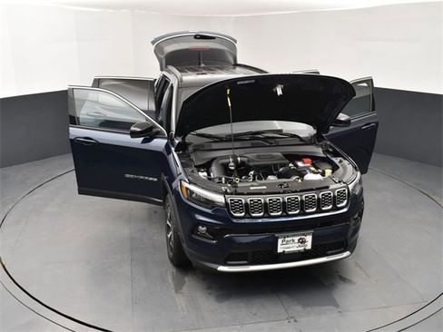 New 2026 Jeep Compass Limited image 25