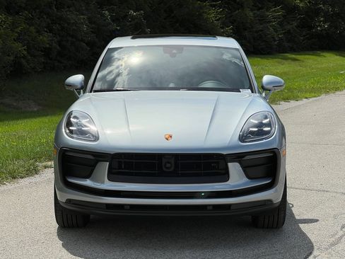 Certified 2026 Porsche Macan AWD/4WD image 7