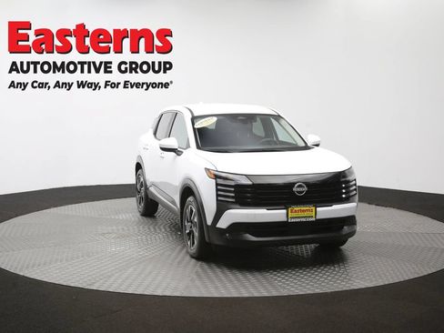 Used 2025 Nissan Kicks SV AWD/4WD image 51