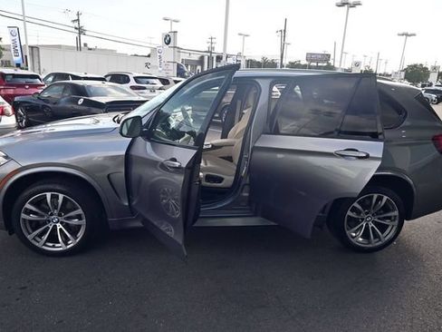 Used 2017 BMW X5 xDrive50i AWD/4WD image 43