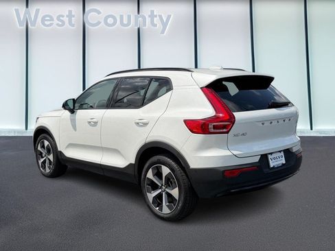 Certified 2026 Volvo XC40 B5 Plus AWD/4WD image 7
