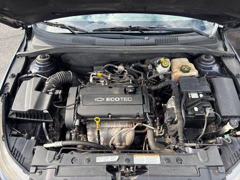 Used 2016 Chevrolet Cruze LS FWD image 27