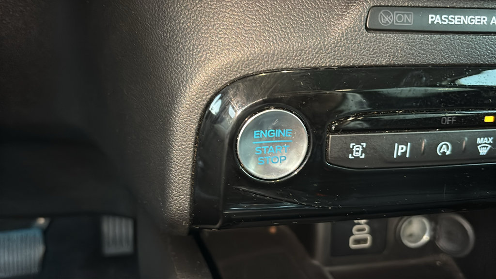 Used 2024 Ford Escape Platinum AWD/4WD image 16