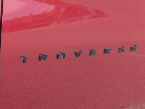 Used 2022 Chevrolet Traverse LT w/ Midnight/Sport Edition FWD image 9