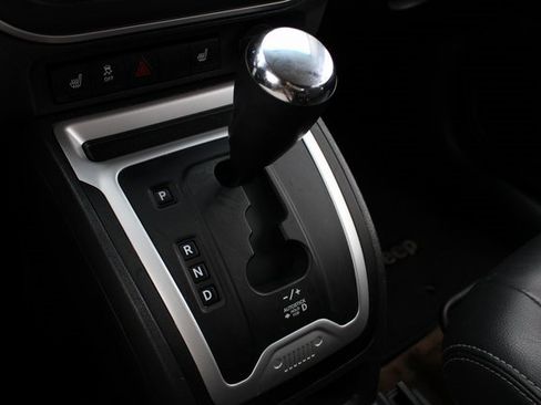 Used 2016 Jeep Compass Latitude image 9