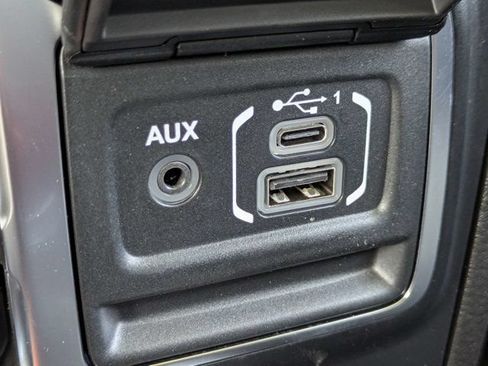 New 2026 Jeep Gladiator Sport AWD/4WD image 24