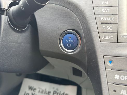 Used 2012 Toyota Prius Four image 7