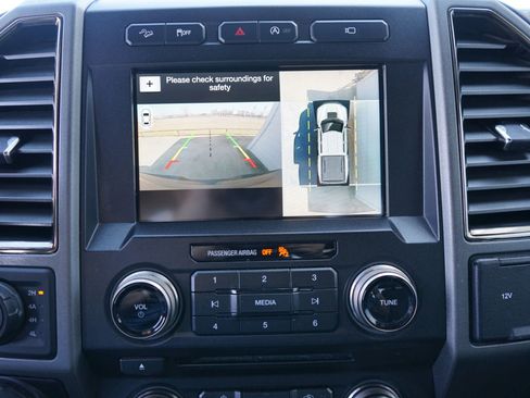 Used 2017 Ford F150 Raptor w/ Equipment Group 802A Luxury image 32