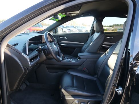 Certified 2024 Cadillac XT4 Premium Luxury image 13
