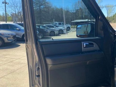 Used 2012 Ford Expedition Limited image 16