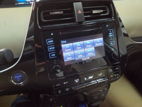 Used 2019 Toyota Prius XLE w/ Advanced Technology Package image 22