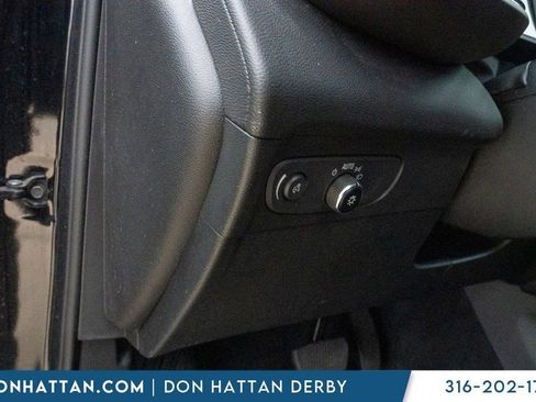 Used 2023 Buick Envision Essence image 17