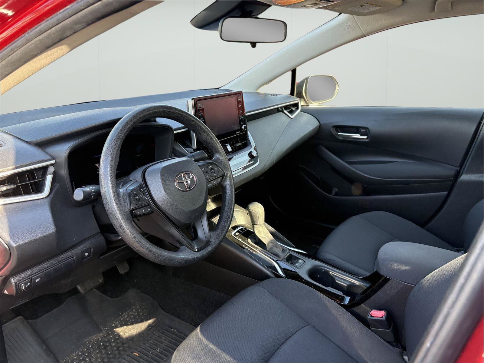 Used 2021 Toyota Corolla LE FWD image 11