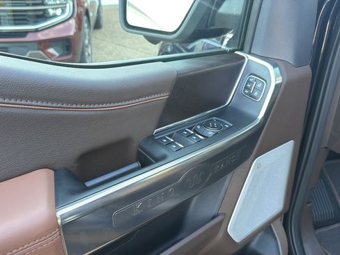 Used 2025 Ford F150 King Ranch AWD/4WD image 31
