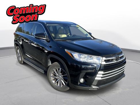 Used 2018 Toyota Highlander XLE image 4