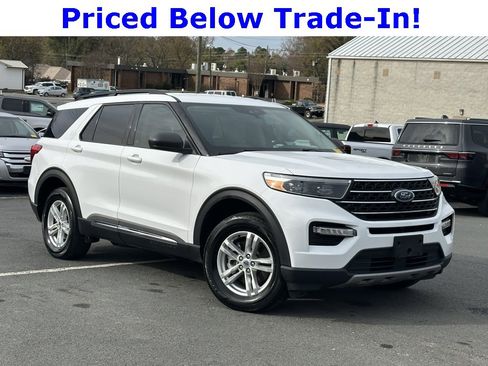 Used 2023 Ford Explorer XLT w/ Equipment Group 202A image 44