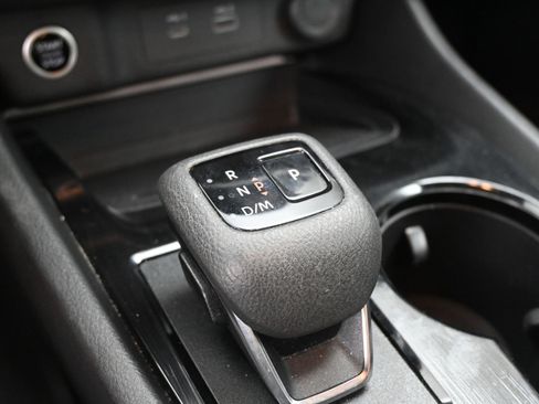 Used 2023 Nissan Rogue S AWD/4WD image 31