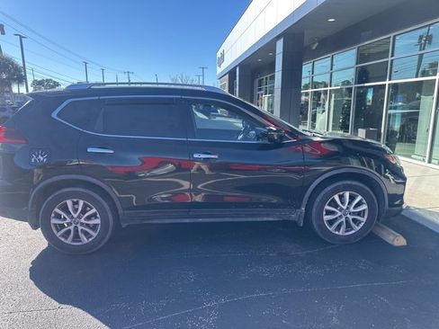 Used 2019 Nissan Rogue SV image 5
