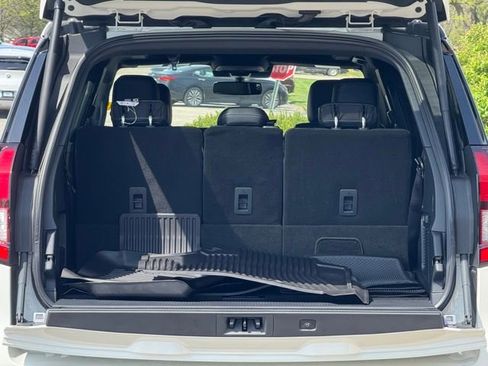 Used 2025 Ford Expedition Platinum w/ Stealth Performance Package AWD/4WD image 34