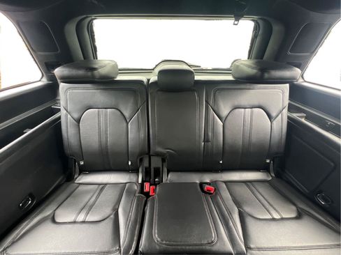 Used 2018 Ford Expedition Limited w/ Equipment Group 301A AWD/4WD image 15