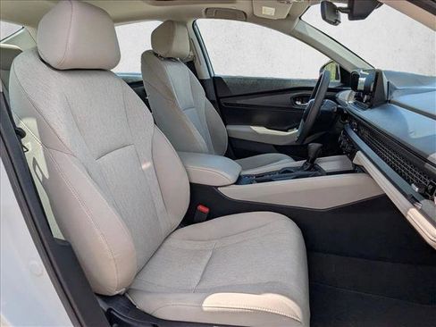 Used 2024 Honda Accord EX image 17