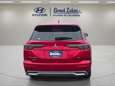 Used 2025 Mitsubishi Outlander SE FWD image 4