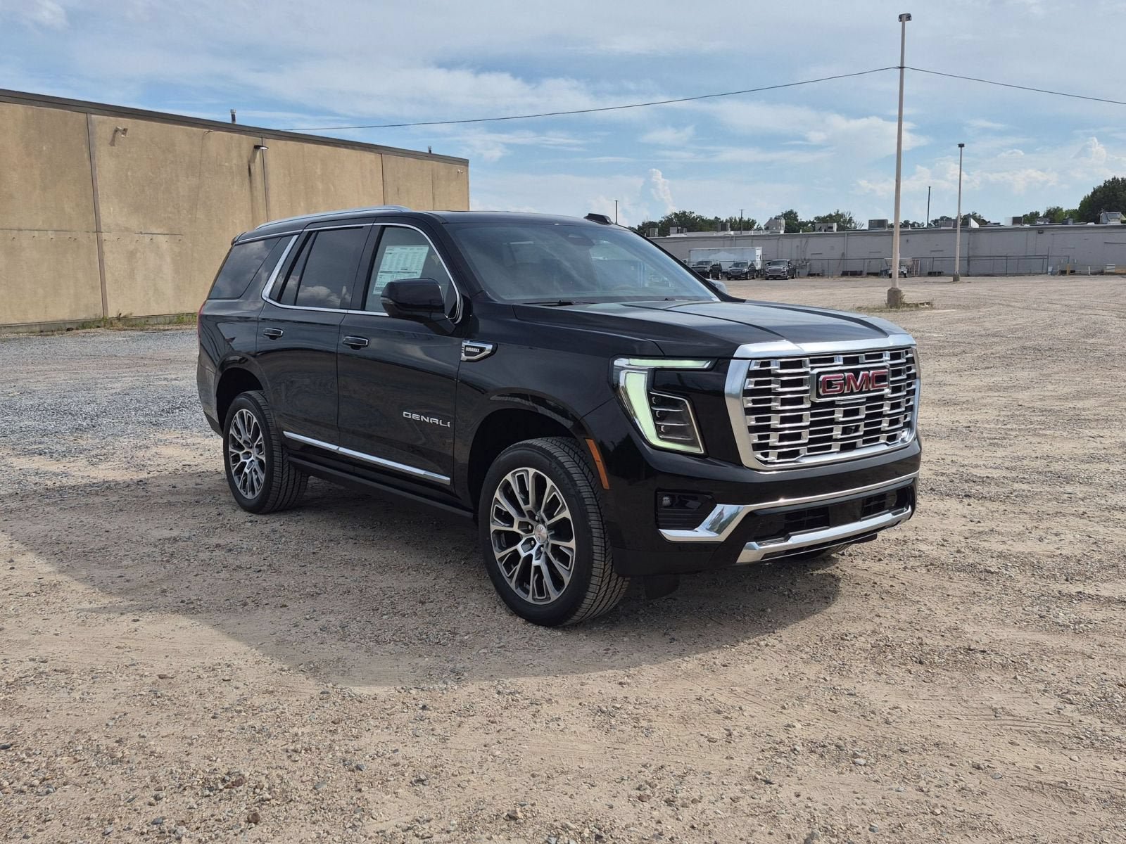 New 2026 GMC Yukon Denali w/ Denali Reserve Package AWD/4WD image 8